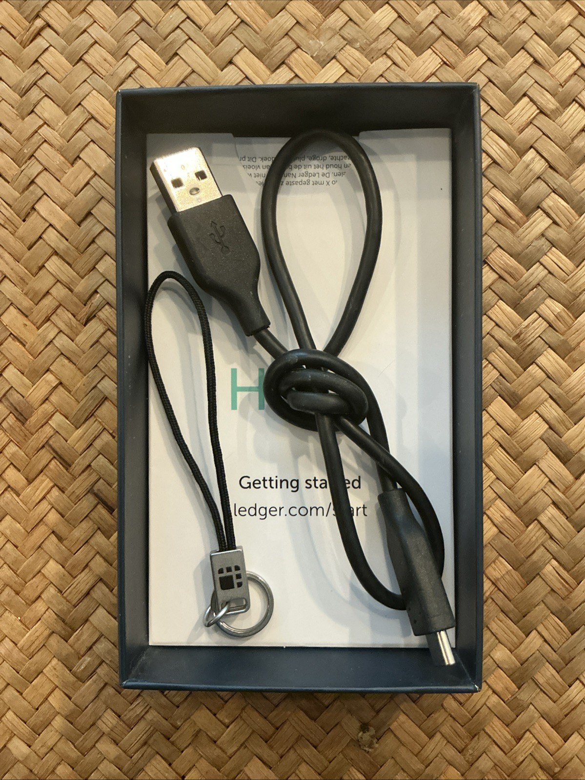 Ledger Nano X (Factory reset with all Accessories)